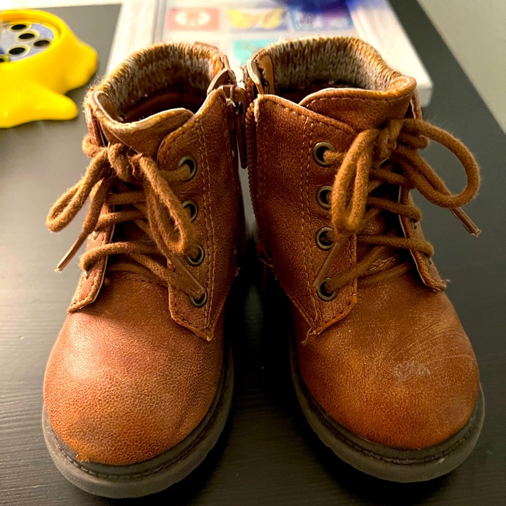 Toddler boots